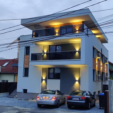 Sarmihouse Aparthotel คลูจ-นาโปกา ภายนอก รูปภาพ