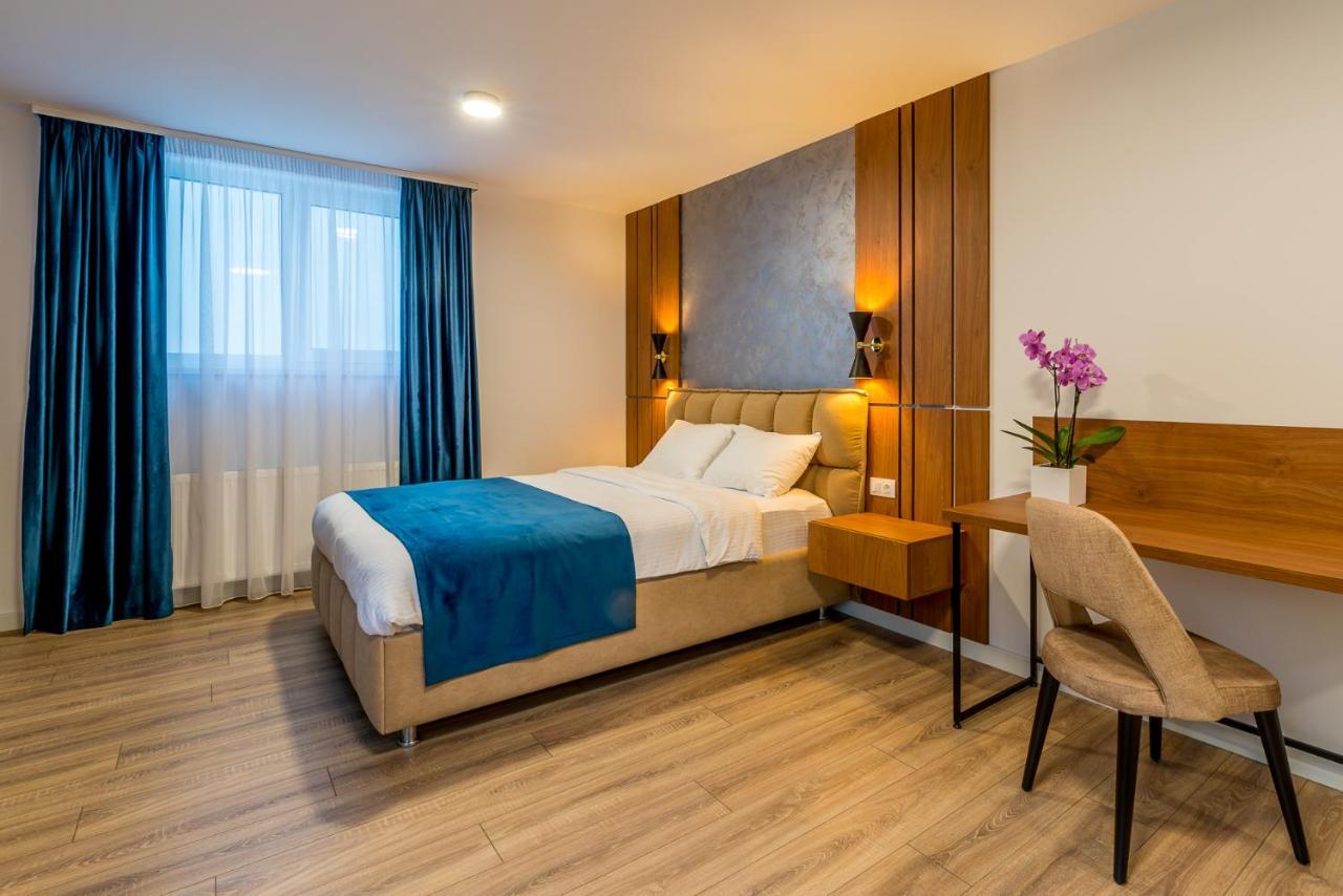 Sarmihouse Aparthotel คลูจ-นาโปกา ภายนอก รูปภาพ