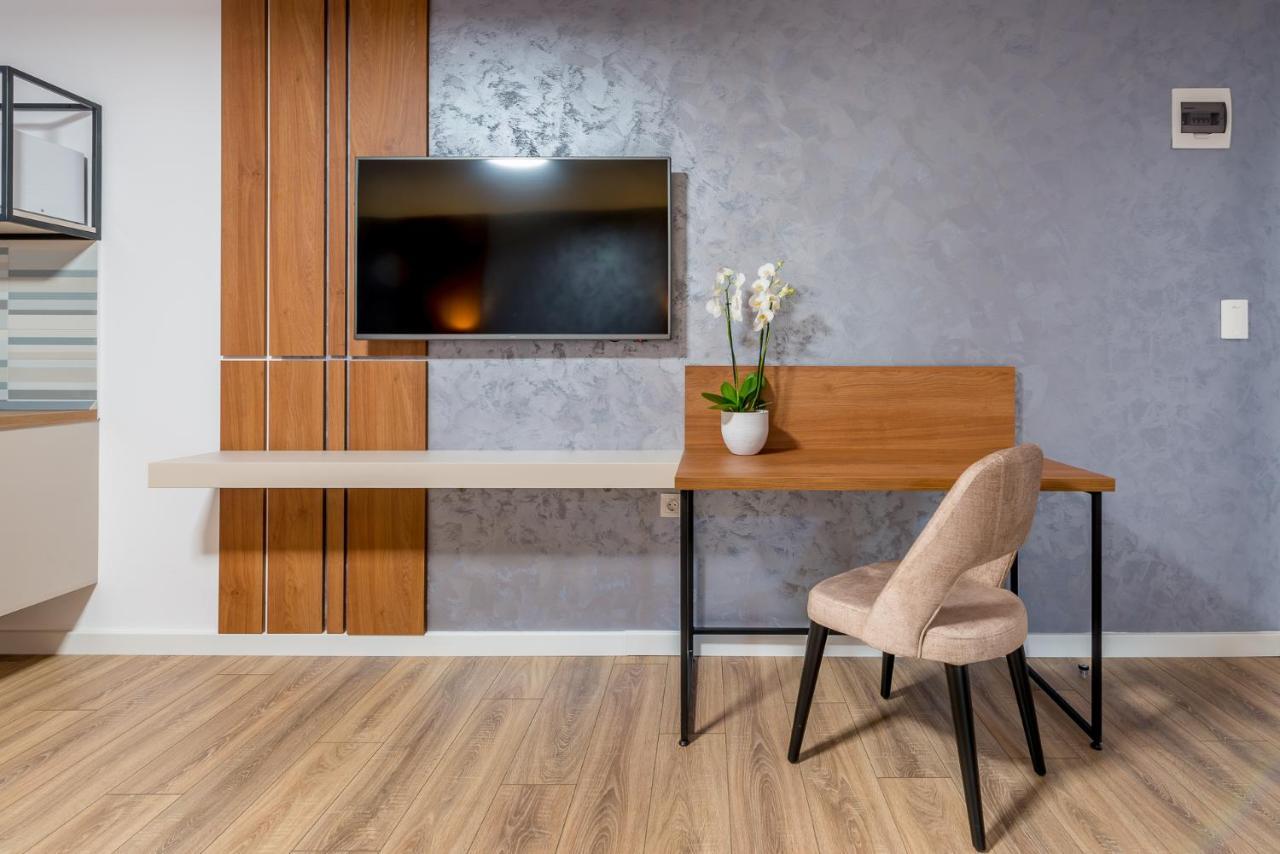 Sarmihouse Aparthotel คลูจ-นาโปกา ภายนอก รูปภาพ