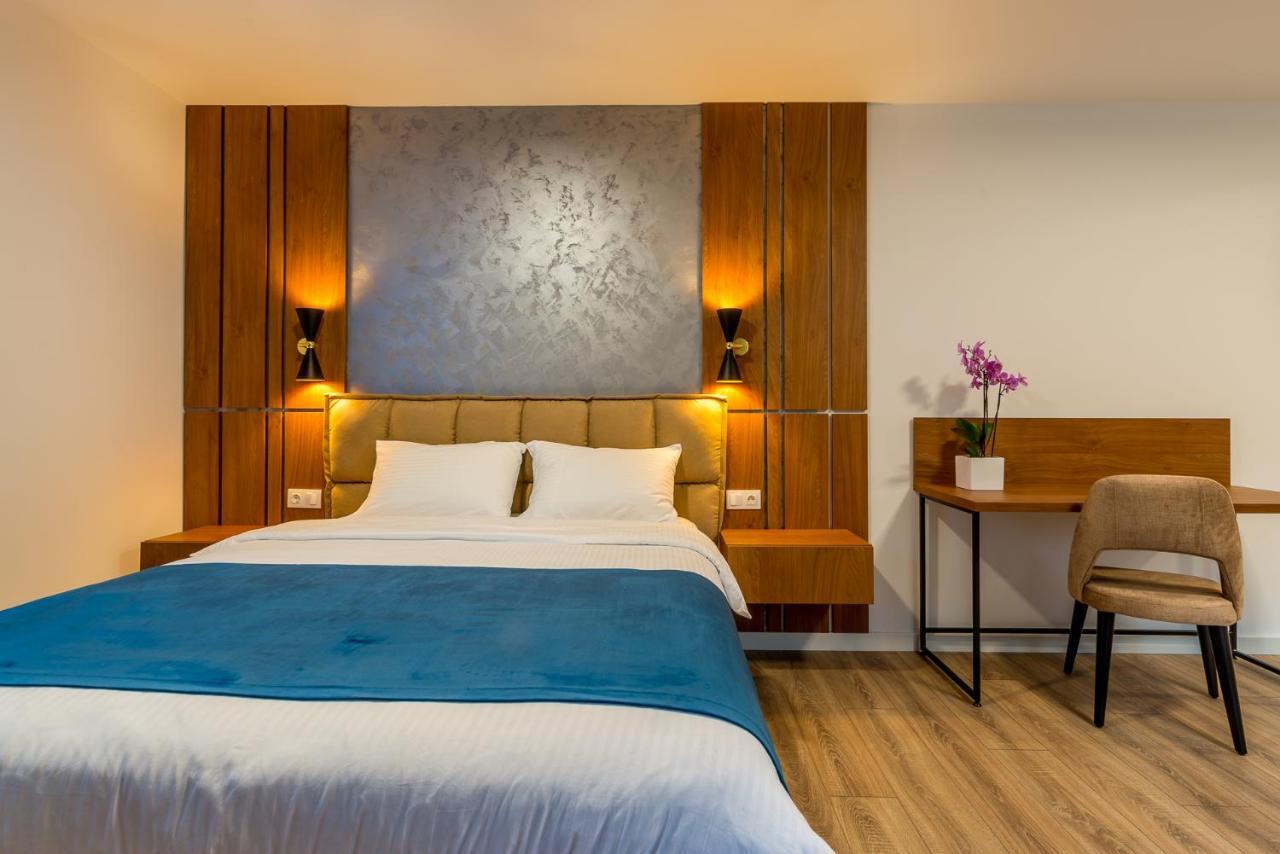 Sarmihouse Aparthotel คลูจ-นาโปกา ภายนอก รูปภาพ