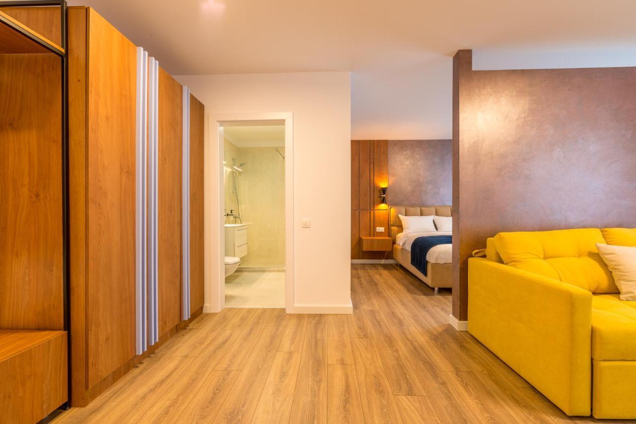 Sarmihouse Aparthotel คลูจ-นาโปกา ภายนอก รูปภาพ