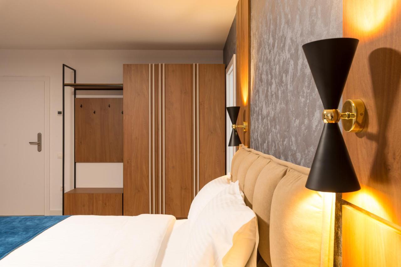 Sarmihouse Aparthotel คลูจ-นาโปกา ภายนอก รูปภาพ
