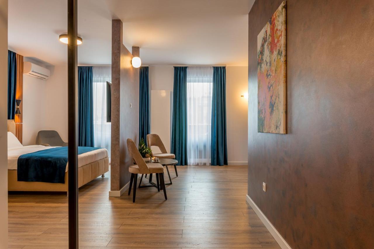 Sarmihouse Aparthotel คลูจ-นาโปกา ภายนอก รูปภาพ