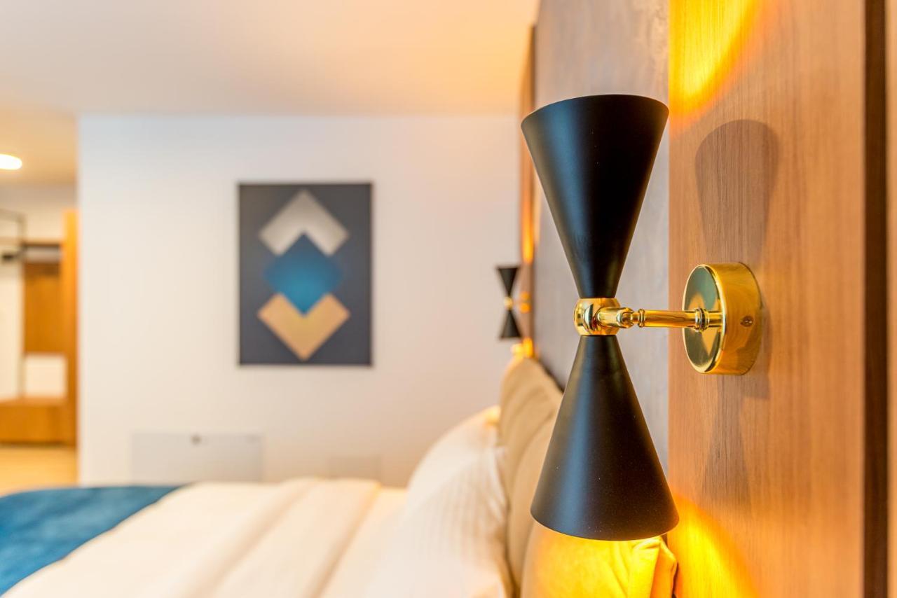 Sarmihouse Aparthotel คลูจ-นาโปกา ภายนอก รูปภาพ